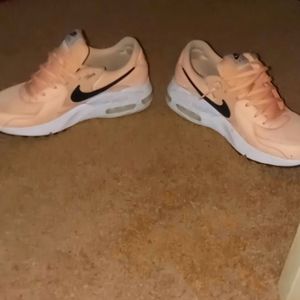 peach air max